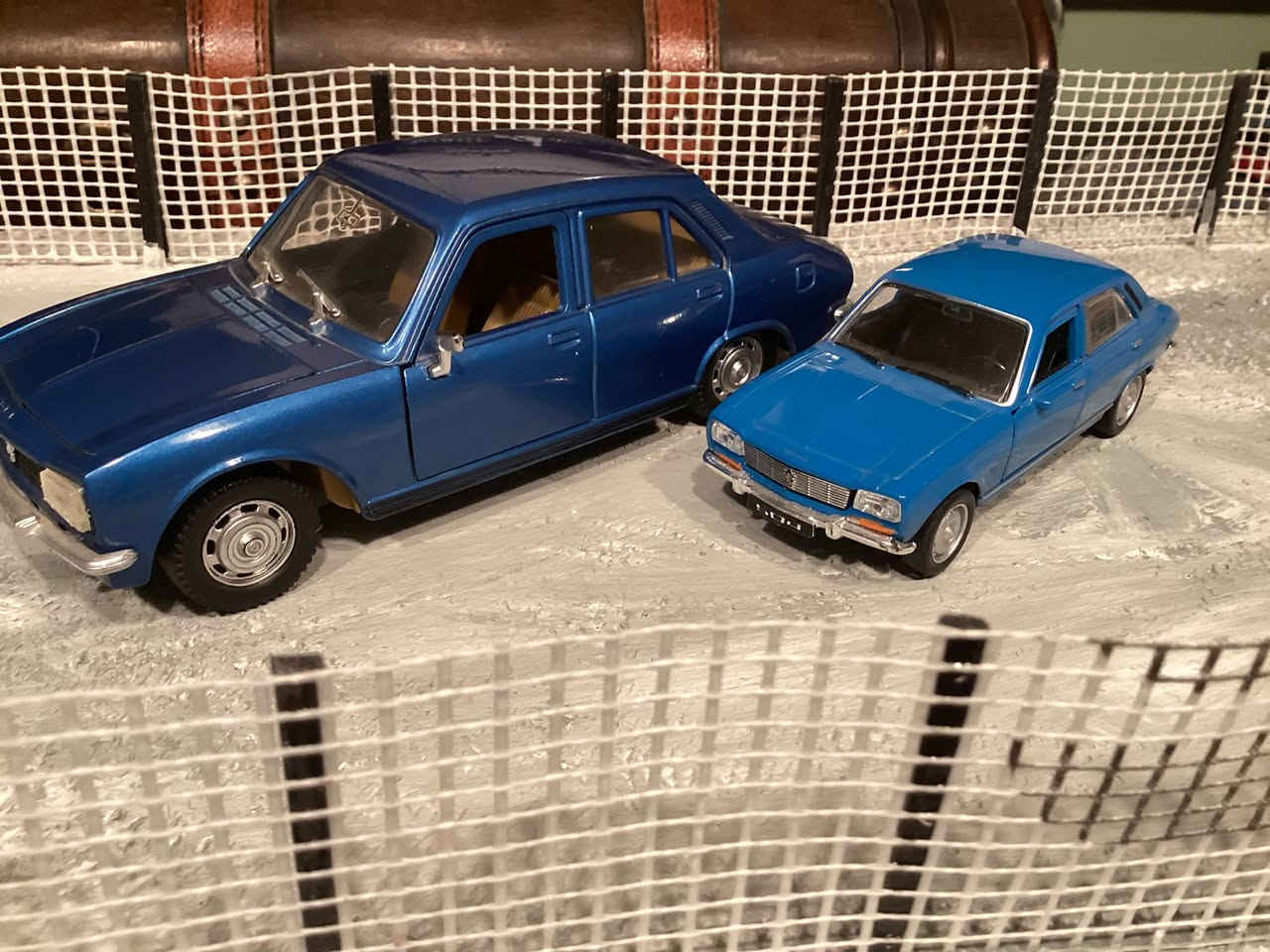 سيارة بيجو ٥٠٤ حجم ١ / ٢٤ و حجم اصغر 
Peugeot 504 france


**إذا كنت صاحب هذا الإعلان وتريد حذفه لأي سبب، رجاءا أرسل رسالة إلى الدعم الفني**