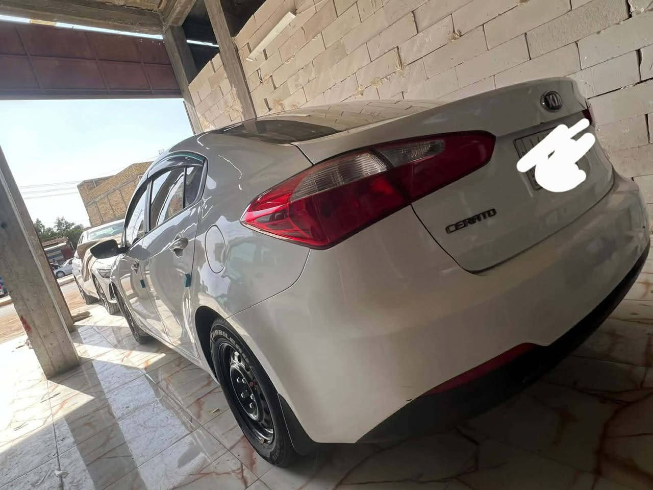 السلام عليكم سياره سيراتو حره بسمي مكفوله مديل 2015 خليجي مكينه 1600 السياره نضيفه نعمه من الله السعر خاص ***********
