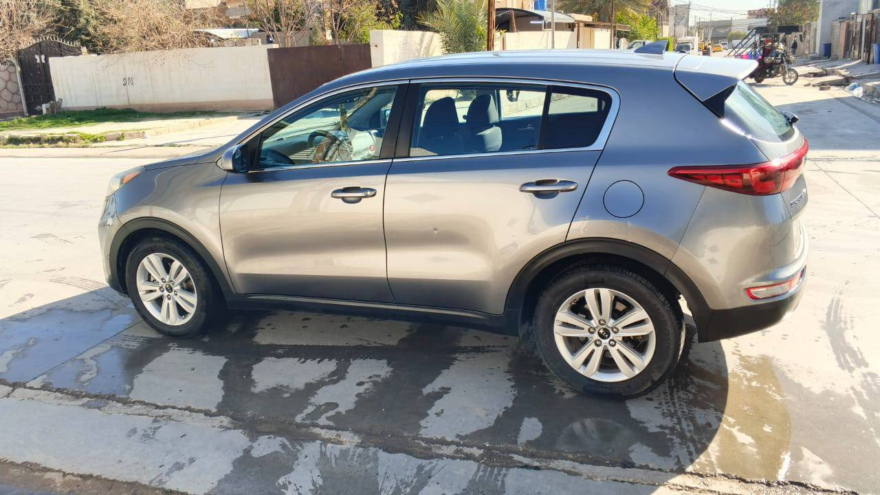 السلام عليكم للبيع كيه سبورتج موديل،2018بجم كبس خلفيه كبس فقط بابين صبق رقم كركوك  مشروع وطني دفتربانزين كير محرك تبريد سياره ماشيه 130بلادي رقم جديد هزه جديده  السعر 142يرهم مراوس حسب الغناعه  ***********العنوان كركوك
