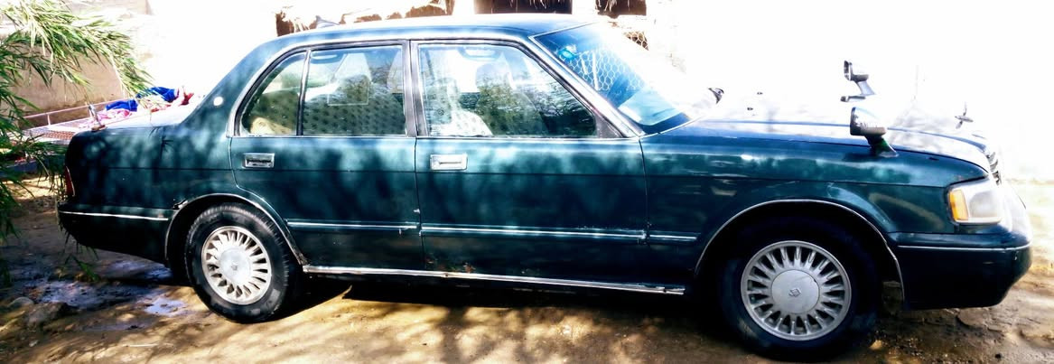 السلام عليكم سياره كروان أرنب البيع موديل (92)لون اخظر غير محدد سنويه بسمي سنه (30)مجدد رقم الانكليزي قادسيه حداديه دبلاات تواير كله جديد بس سياره بيه خياس مع هلال جاملق فقط مصبوغه حزام جمالي وبيها ضربه جاملغ ودشبول تعبان سياره غير هاذا الحجي مابيه شئ الله شاهد سياره مكينه وكير وتبريد❄️ مكفولات كفاله عامه سياره مال جناي الله شاهد اني مستعجل ع البيع ونزلت سعر وشراي تدلل رجان اني حجيت كلشي بل سياره شراي يتصل والمو شراي عبر المنشور وجنك ماشايفه
مكان سياره كوت وهاذا رقم سعر( 45)***********
