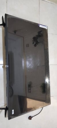 شاشة ٦٥ بوصة • سمارت أندرويد • بدون إطار