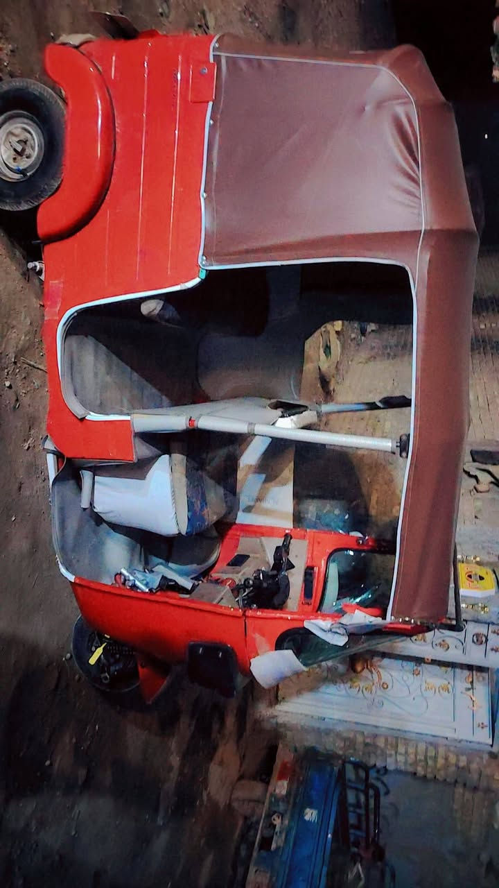 سلام عليكم تكتك البيع مديل ١٨
مكان سبع قصور
رقم ***********
