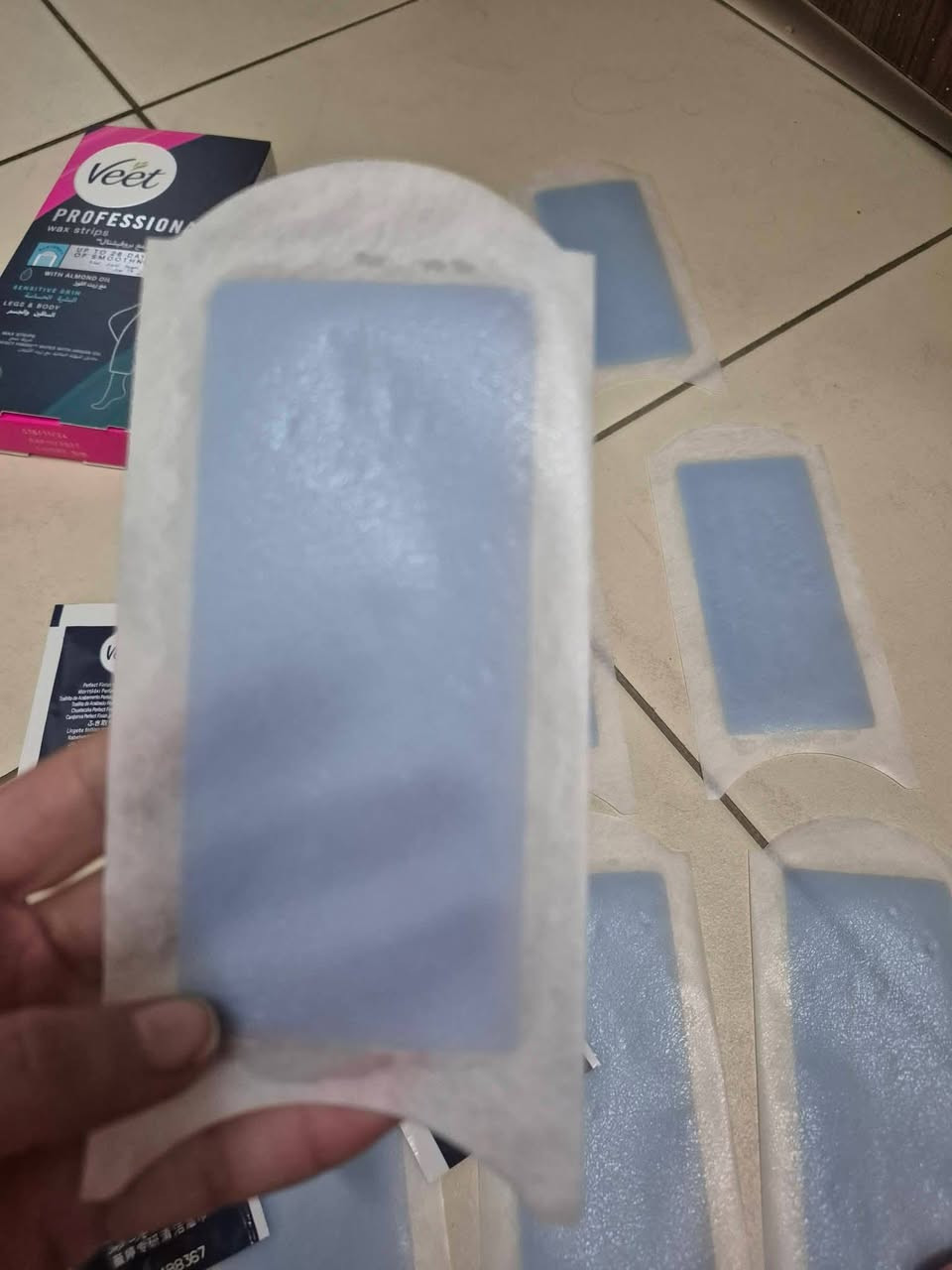 شرائح فيت 
الاصليه الفرنسيه العلبه ب٥ 
العلبه  بيها ١٠ لزكات كل لزكه بيها قطعتين 
القطعه لوحده تستعمل اكثر من مره ونضافه وسرعه وتشيل حته الشعر الناعم كلش حلوة ومفيده وسريعه تجنننن 
بنات وياها كلينس مرطب 
اكثر وحده تتفاعل تفوز كل خميس وحده تفوز


**إذا كنت صاحب هذا الإعلان وتريد حذفه لأي سبب، رجاءا أرسل رسالة إلى الدعم الفني**