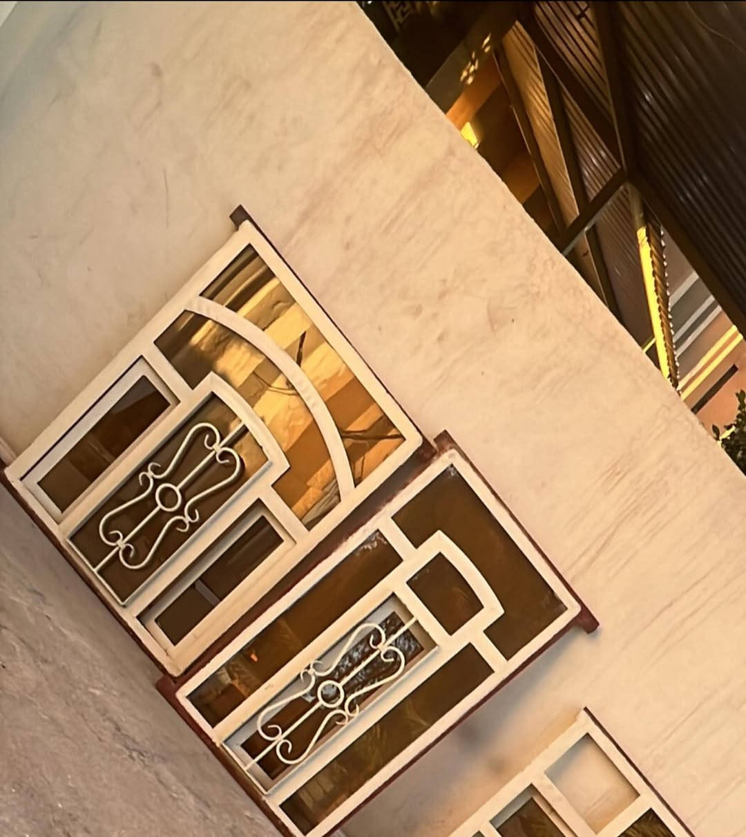 عنوان بغداد ابوغريب هاتف***********

باب سعر٦٠ جاوي درجه اولى ثقيل طلاكه ونص

شبابيك ثنين سعر٨٠ نضافه فول حديد٢ مليم
