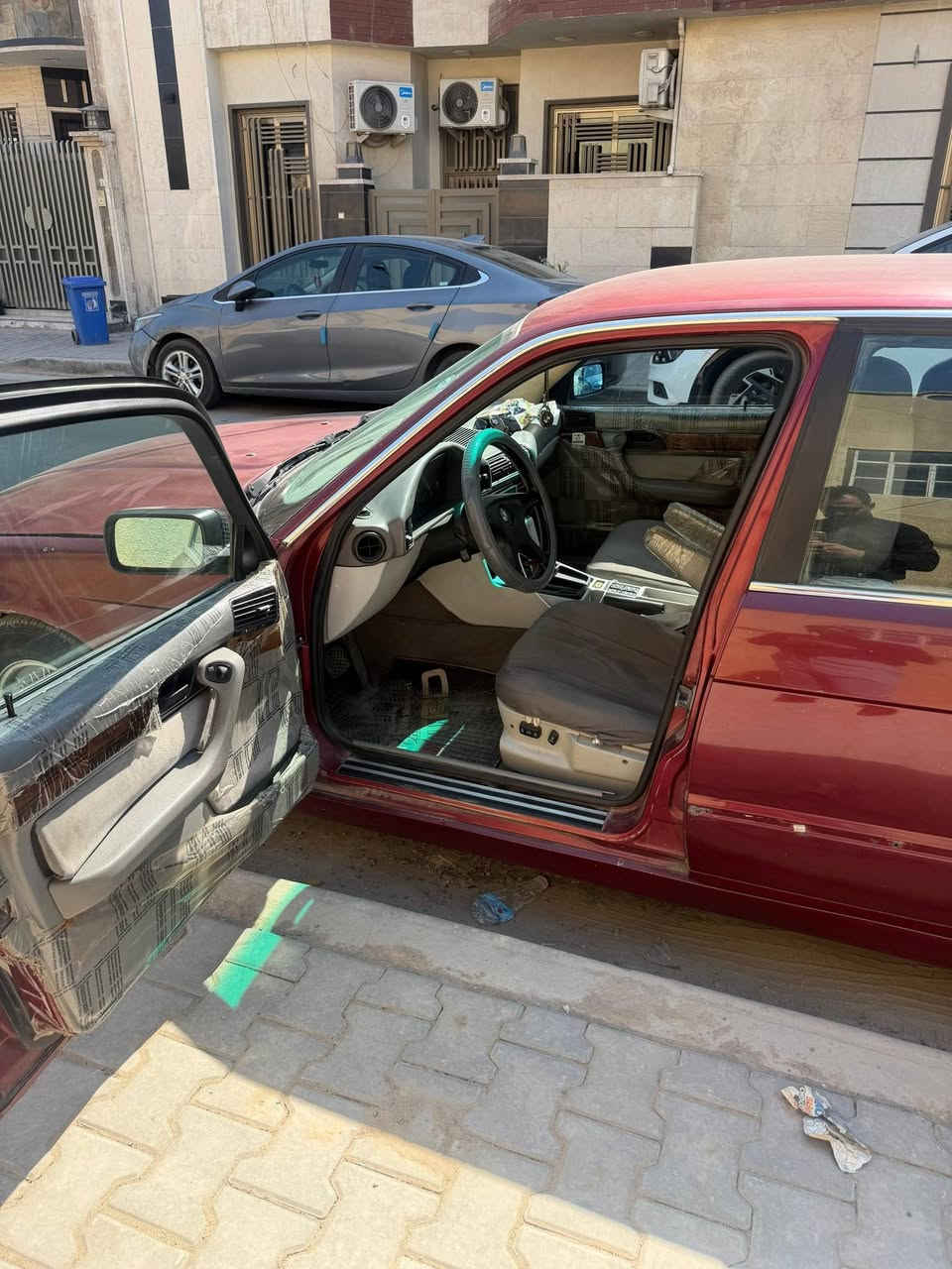 السلام عليكم بي ام دبليو موديل 91 رقم سليمانيه بسمي السنويه لحد 2030 هزه ما ساقطه كير محرك خير من الله حجم 525 السعر  60  وبيها مجال بسيط انشالله او مراوس حسب القناعه تفضل *********** وتساب ***********
