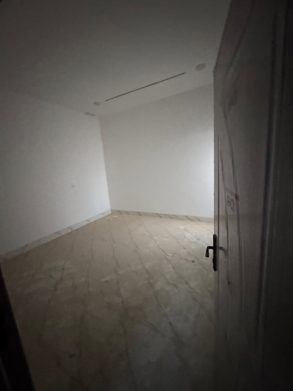 دار للبيع 185 متر زراعي
حي الواسطي خلف محطة الواسطي 
التفاصيل الدار  اتصال على ارقام التالية 
***********
***********
