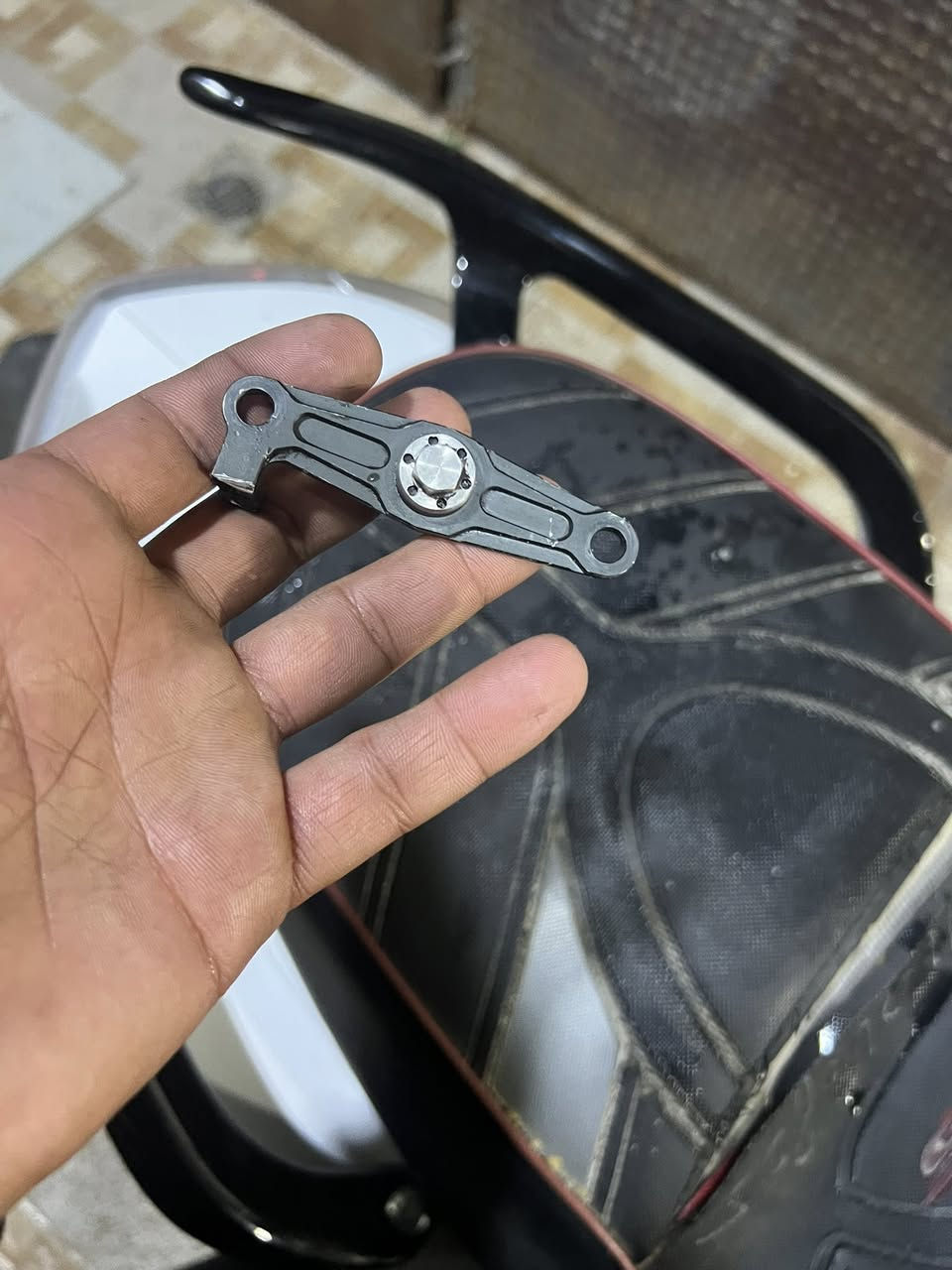 كلمن وسعره وجوه السوك ♥️
مكاني بغداد الأمين الثانيه وتساب هذا ***********

والرصيد هذا ***********. بلخدمة
