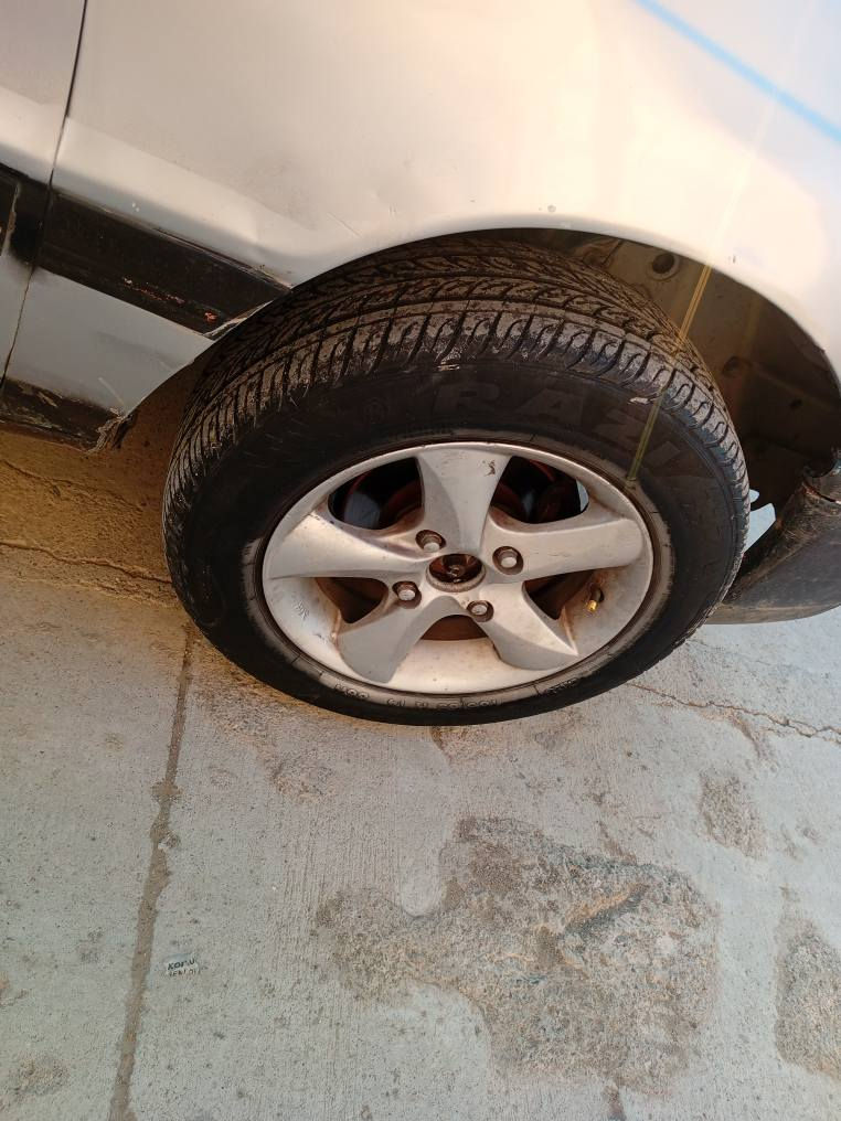 سڵاوی خواتان لئبئت هۆندا ئەلئنترا مۆدئل ١٩٩٥علوج گئر مەکینە بەشەرت کارەبای کامل ئیش ئەکات دەعمو لئدراوی نیە جامی کارەبایە تایەوویلی لۆک لۆک تاقم کوشنو گاعی لۆکم بۆ بەستوە سەیارەکە علوجە کەفالەتی ماڵی کەس نەبێت بەشەرتی ترای ١٠٠ فیتەر لەگەڵ خۆت بئنە لە سەیارەکە ڕائەبینم دوکەڵو بوخاری نیە گەرمی لایت ئشارەت فڵجە هەموی ئیش ئەکات نوقسانی نیە نرخ ٩$ *********** السليمانية, العراق
