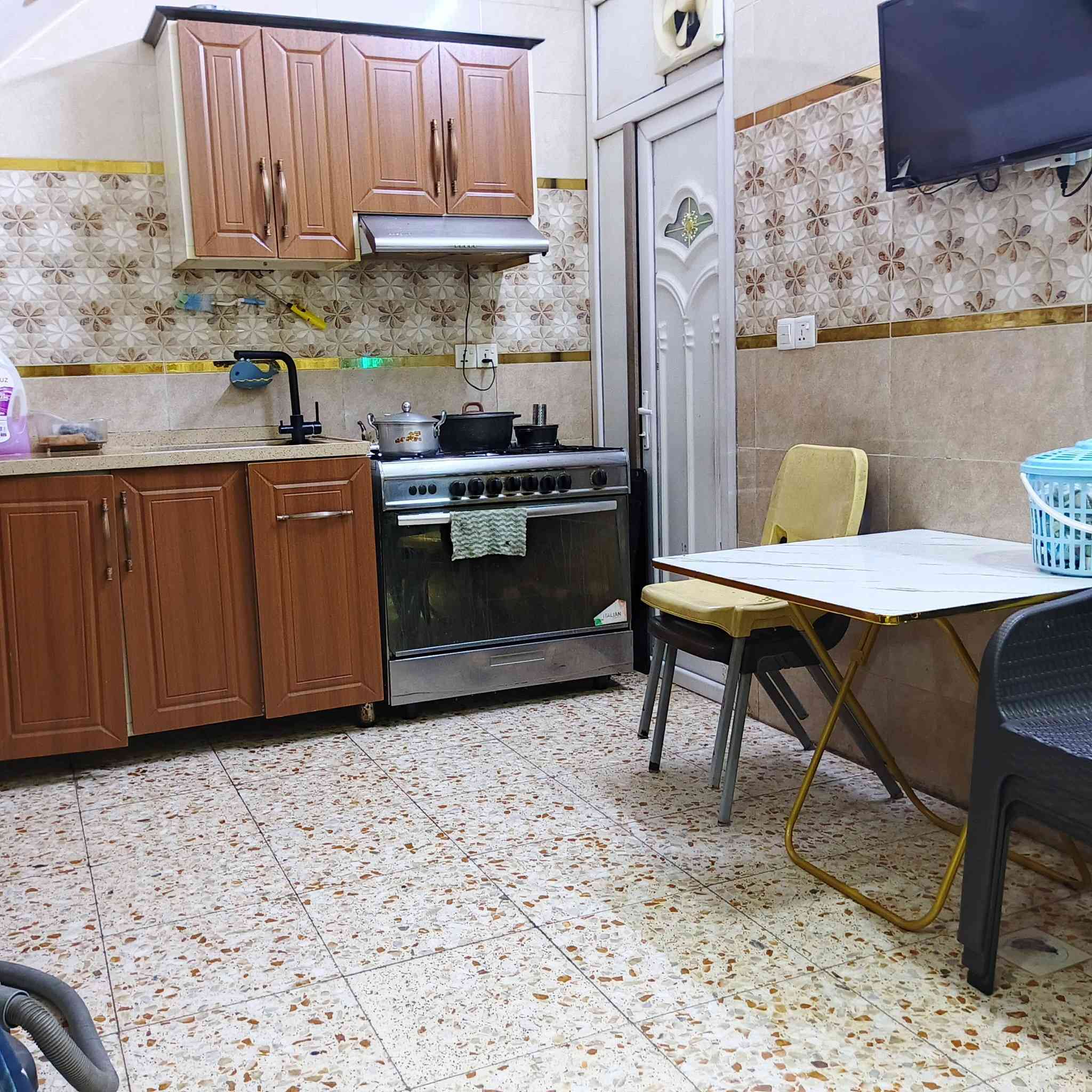 بيت للبيع سند 25طابو زراعي في سبع ابكار بشارع مشتل عايد اول فرع قريب علئ شارع العام جدا مساحة البيت 70متر واقع حال 75 واجهة 5 نزال 14 يتكون البيت
عدد الغرف 5 
عدد طوابق 3  
الغرف علئ الوجه مساحتهة 5 في 4
الغرف الصغيرة 3في 4
يوجد مدخلين للبيت
طابق الارضي يحتوي علئ ستقبال ومطبخ وغرفة نوم وحمام وترك
طابق الثاني غرفتان نوم وحمام
طابق ثالث غرفتان نوم وحمام
وبيتونة وسطحين بيت بناء حديث  بناء سنة 2021 للاستفسار اكثر اتصل علئ رقم  ***********
بيت للبيع سند 25طابو زراعي في سبع ابكار بشارع مشتل عايد اول فرع قريب علئ شارع العام جدا مساحة البيت 70متر واقع حال 75 واجهة 5 نزال 14 يتكون البيت
