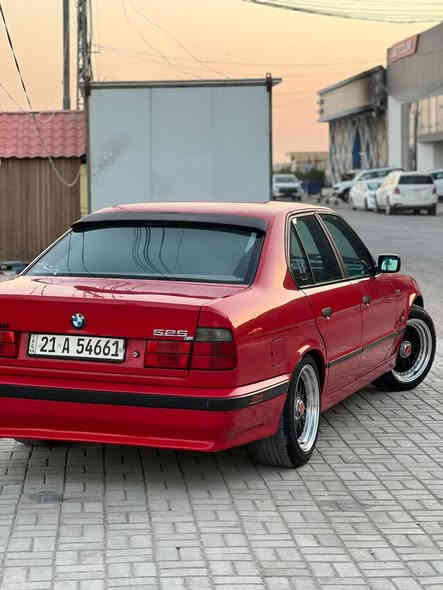 السلام عليكم 
BMW
موديل 90
مصبوغة لجمالية 
كير عادي ومكينة مسكر 
فول تحكم بطن كهرباء كلة شغال 
تبريد ثلج _حدادية جديدة كلهة 
ويل تو سايز اصلي 
تريد وكالة او مداور... 
سيارة جديدة كلش معايزة برغي 
 اي تحوير مابية علبلاد كلهة 
السعر 70قفل___***********
