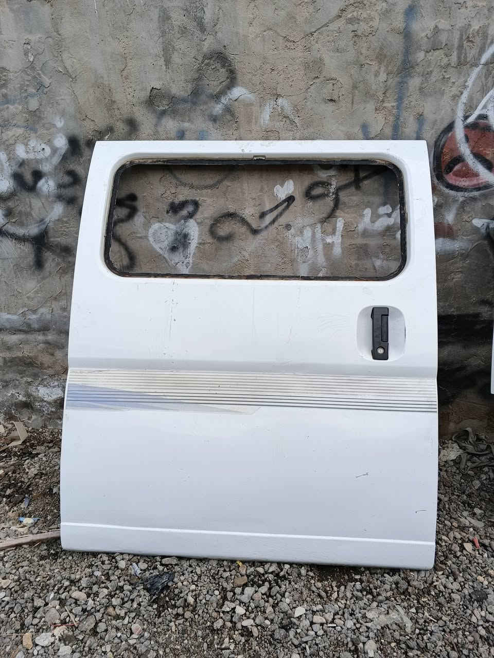 غراض مال نيسان ناصي البيع
مكاني بغداد حي نصر رقم ***********
