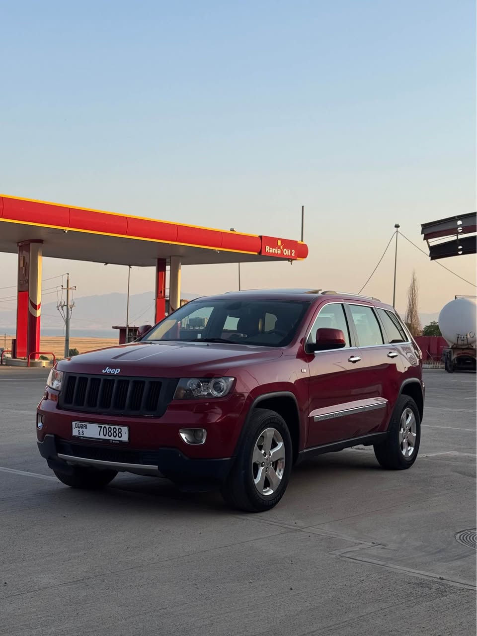 Jeep laredo 2012
براوەیە  براوەیە سەیارەکە تازە داخل  مواسەفات فوول فوول دەبل ئەکسل
٨پستۆن گێروو مەکینەو ئەکس بەشەرت کارەبایات مەزبووت پانۆراماو بەسمەو حاسەیە سندووق شەفتە پێش و پشتی کەپسە دەحمو لێدراوی نیە ٤ تایەی نوێی ویلی ستیلی لەژێرە تەبریید ساردوو گەرم مەزوبووت ئاوێنە کارەبا و کوشن هیتەرو سوکان هیتەر ڕۆنی گێروو مەکینەی گۆراوە 
سعری خوار بازارە 66 گەلاو مەجالێکی برایانە 
Watss app -viber -*********** رانية, السليمانية
