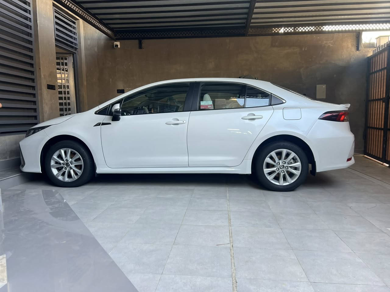 السلام عليكم ورحمة الله كورلا للبيع موديل 2024 شركة ساز السياره ماشيه 25 الف بعده بضمان للستفسار الاتصال على الرقم *********** كربلاء
