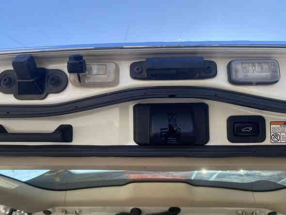 سلام عليكم 
لاندكروز 2021 وكاله الساير كويتيه كل المواصفات اصليه مو عمل السياره جديده كلش 
ماشيه 53الف
كفاله عامه حته من النكراش عده بارد اقل الشبر بحافه الباب حته مابين فول مواصفات
شاشات اصليه
كراسي كهرباء 
اصل 3 دكم 
اشاير لكزز
جلد
حساس امامي خلفي 
دبل ماوس 
كيجات دجتل
صندوق كهرباء 
شاحن واير ليس
زنون عالي ناصي
مري كهرباء 
نفكيشن
مري كهرباء 
انضمت قياده
مكانه بغداد السعر المطلوب 57000
الاتصال ***********
غير متواجد على الفيس مكلف بلنشر
