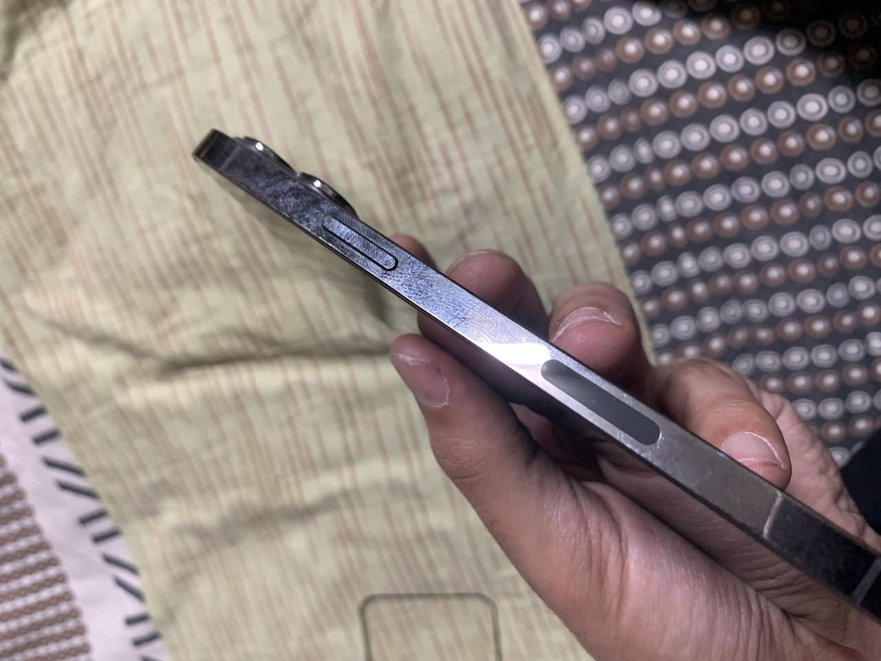 ١٣ برو ماكس بطاريه ٨٠ نضافه ١٠٠ مبدله شاشه تفصيخ فيس ايدي شغال وكاميرات هم تفصيخ مكاني بغداد بياع سعره ٥٠٠ ويرهم مراوس حته إذا احدث وفرق او اقل مو مشكله***********

