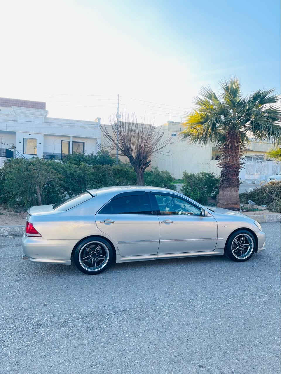 شاهينه براوه يه ٢٠٠٥ مه كينه ١٨٢ بي دوكه ل مواسفات كوشن جلد سپي ساج سور سوكان كاربا كوشن كاربا ١١٩ هه زار رؤيشتوه ويل ويلد ٢ سايز جوار تايه يي لؤك كامل جايز كراوه سه قف شوشه يي ده عم و ليدراوي نييه سه قف و كه ڤه ر به شه رته گيرو مه كينه به شه رته سحري ٥١ معامه له *********** كويسينجاك, أربيل
