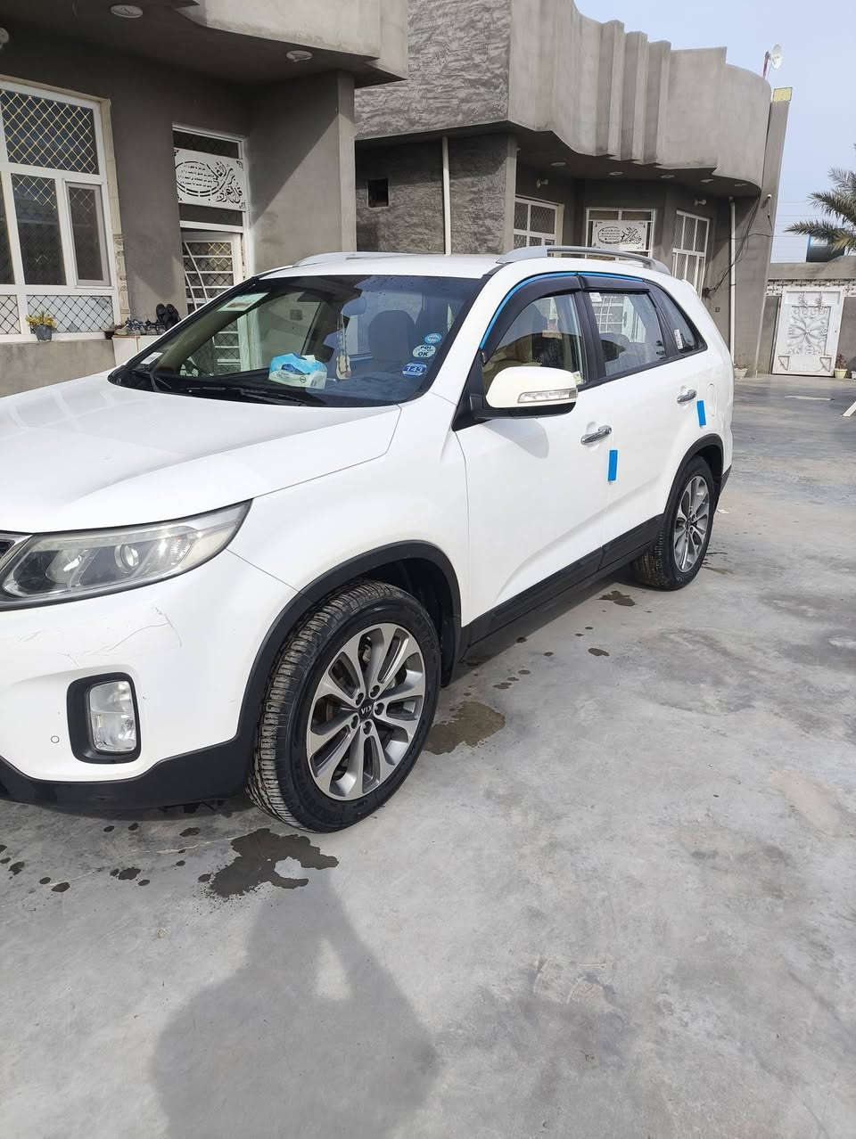 السلام عليكم 
سورنتو 2014
خليجية سبعة راكب 
تبريد ثلاث قطع 
أربعة سلندر 
بصمة تشغيل او بصمة ابواب 
تخم تاير 
سيارة جاهزة 
رقم سليمانية
سنوية او هزة جديدة 
كفالة عامة 
السعر 160$
***********
