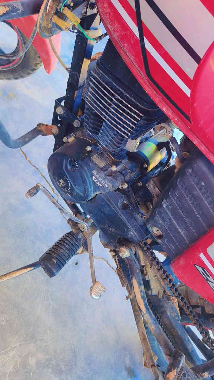 دراجه دايوان البيع موديل 20 أوراق سحب مكان ديالى خالص قريه سراجق السعر :900 وبي مجال ***********
