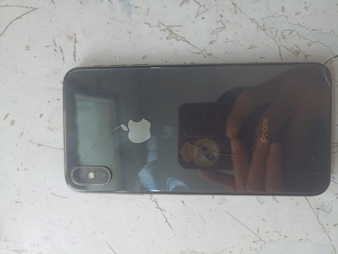 سلام عليكم للبيع آيفون اكس ماكس نضافه رقم واحد شرط ماه مبدل بي شي خاص اوه اتصالله ***********
