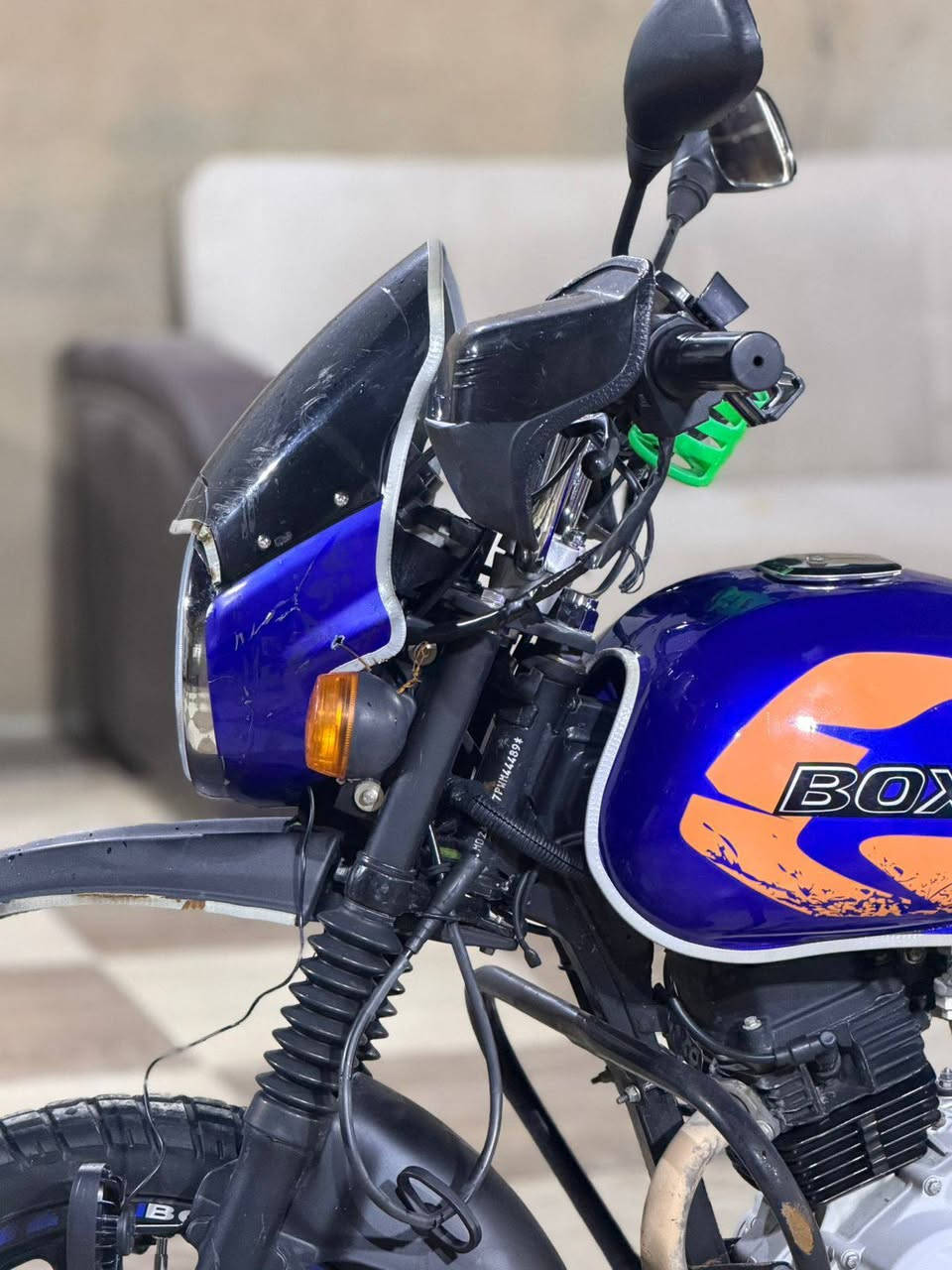 سلام عليكم دراجه للبيع 

النوع بوكسر موديل 23 شرط السرقه 

مامرقم اقره زين مامرقم لون ازرق

مجفت تجفيت شركه قبل شهر ونص 

سبب البيع محتاج فلوس السعر 1050 مليون و 50 الف وبيها مجال 

العنوان كركوك 

رقم الهاتف : ***********

للعلم الدراجه تخبل الله شاهد
