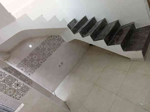 ⸻
🏠 دار للبيع – مساحة 80 متر (طابو صرف)

📍 الموقع:
الدورة – أبو دشير
قرب شارع 15 / شارع أبو حسين المضمد

🔹 المواصفات:
• طابق ونص زيرو
• استقبال
• مطبخ
• خدمات
• غرفتين نوم

📞 للاستفسار والاتصال:
***********
