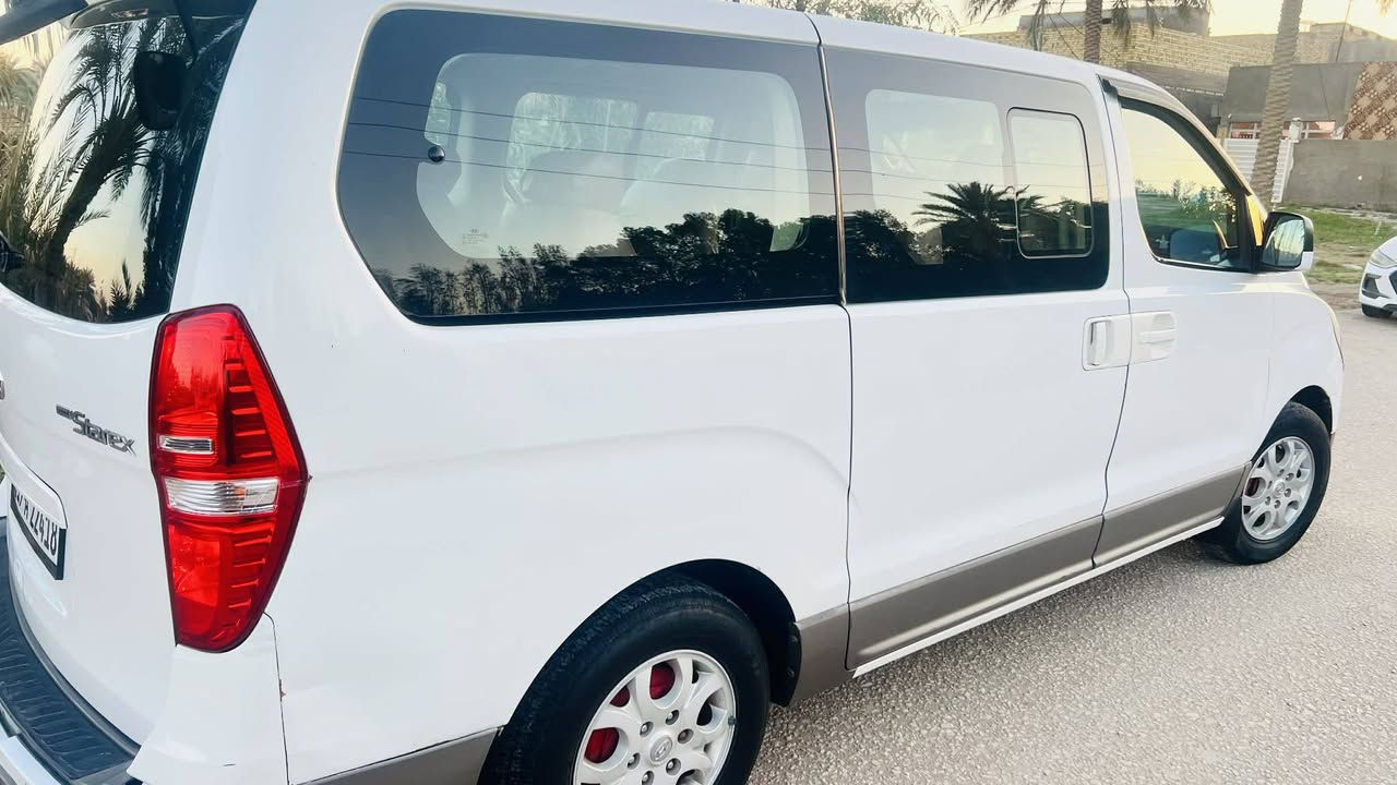 السلام عليكم 
ستاركس 2016 الشكل القديم كفاله عامه فقط بارد قليل بل الجاملغ الخلفي قليل رقم انكليزي مكينه بيها بخار بدون تنقيص حداديه وتبريد ودوشمه كله جديد سياره جاهزه 
السعر 
180 وبيها مجال قليل 
مكان السياره بابل محاويل 

للاستفسار اكثر 
***********
***********
