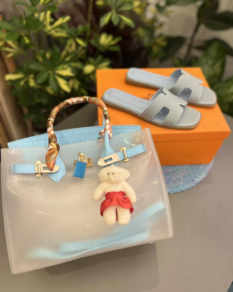 الشحاطة الترند وصلت 

للحجز والاستفسار مراسلة البيج عالخاص
او عبر الرقم

***********

توجد خدمة توصيل كافة محافظات العراق
بغداد 5 الف 
المحافظات 6 الف

#اكسبلور_لايك
