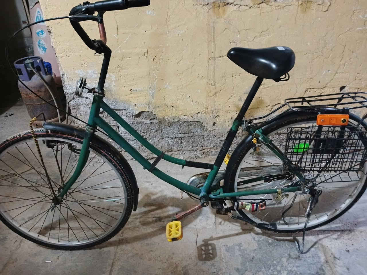 بايسكل للبيع نضيف
سعره 45
***********
