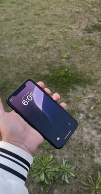 ايفون اكس ار • اسود • ٦٤