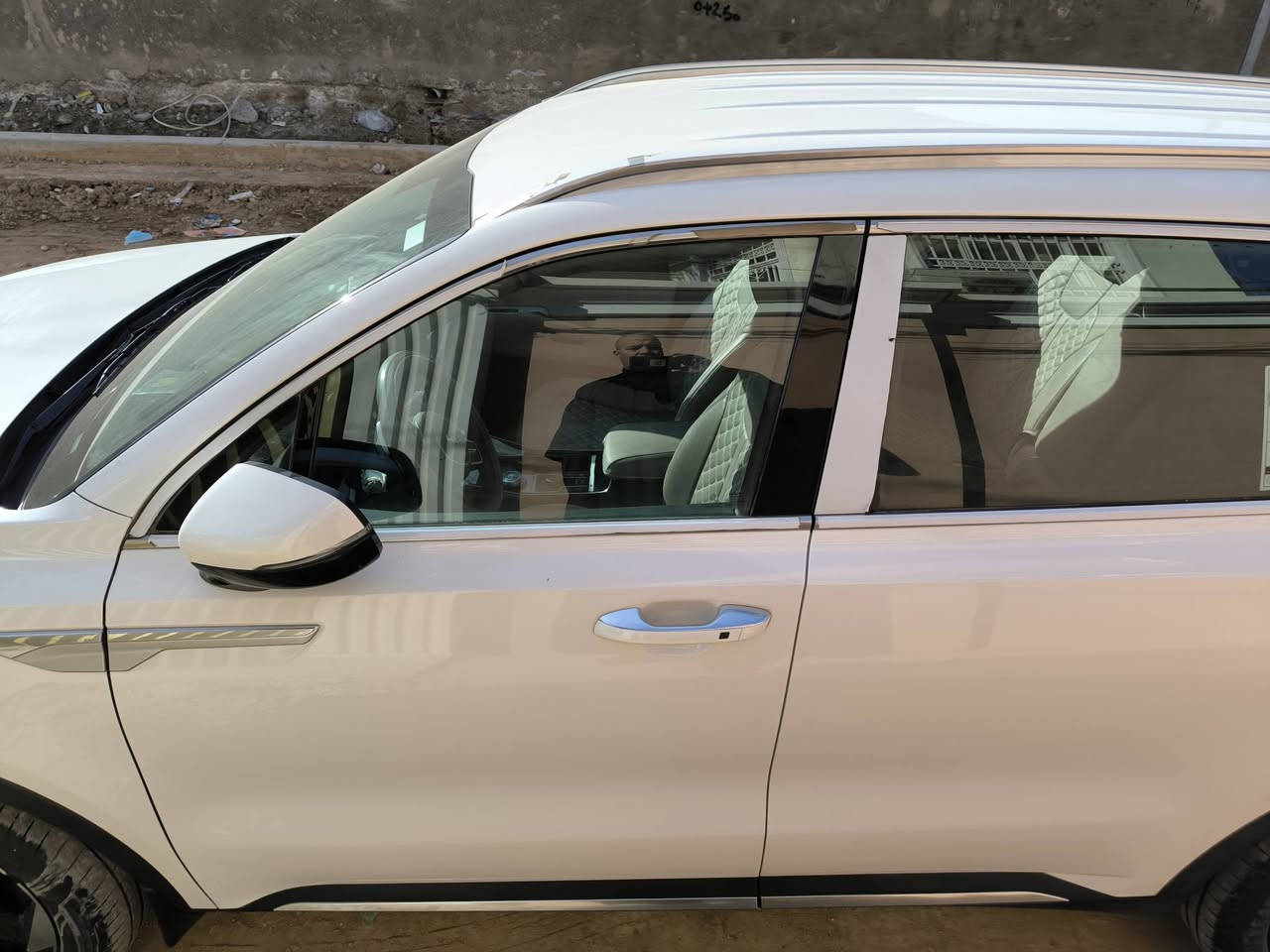 موديل 24 6سلندر 
ويل 19
مري شفط 
جنطه شفط 
ماشيه 37
قماره حديد 
كير ماوس
السيارة مغلفه كامل من الكشنات
كرسي كهربائي
اريد مراوس بيك يم 24 او 25 افنجر او عادي 
***********
