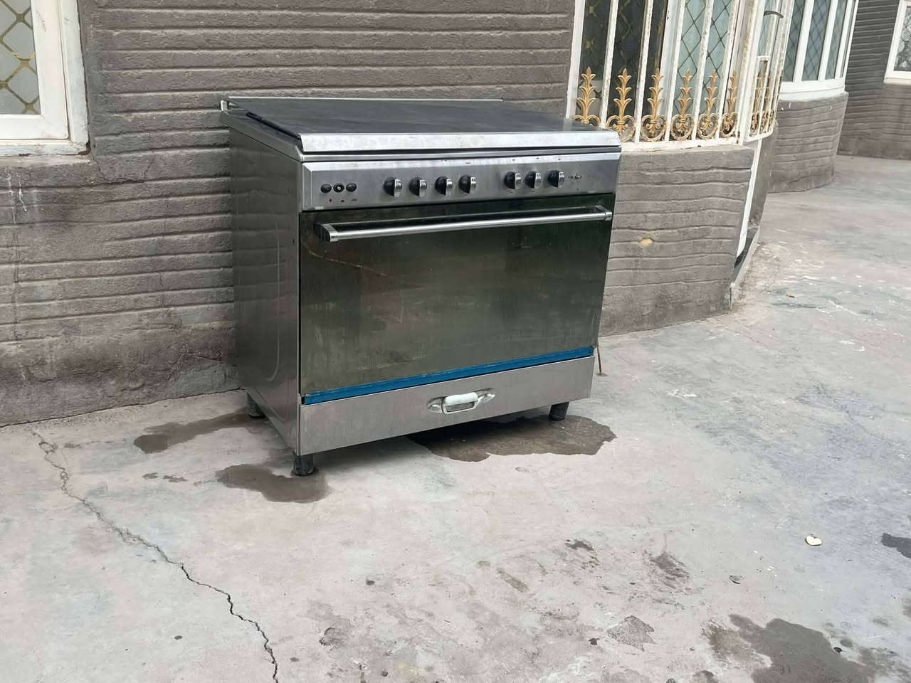 طباخ اخو الجديد للبيع
استخدام منزلي نضيف جدآ

السعر 150 الف 

للاستفسار :***********
