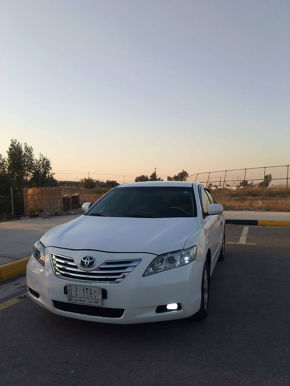 السلام وعليكم كامري للبيع موديل 2007 سياره جاهزه ماكينه وكير كفاله كهربائيات عالشركه  سياره كلش حلوه وجاهزة شاشه تحويل ثاني يوم سياره تخم تاير جديد زنون سياره مال جناي  سعر 88 وبيها مجال مكان واسط العزيزية رقم الهاتف ***********.
