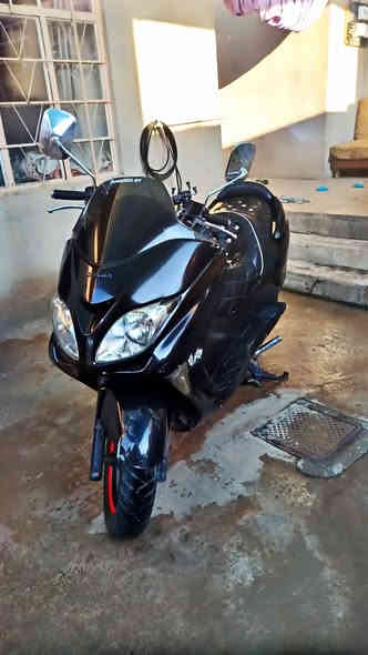 السلام عليكم اخوان فوزه 80 كرستال للبيع  دراجه قدام العين تخبل المكان الموصل جانب اليمن السعر 800  للاستفسار  ***********
