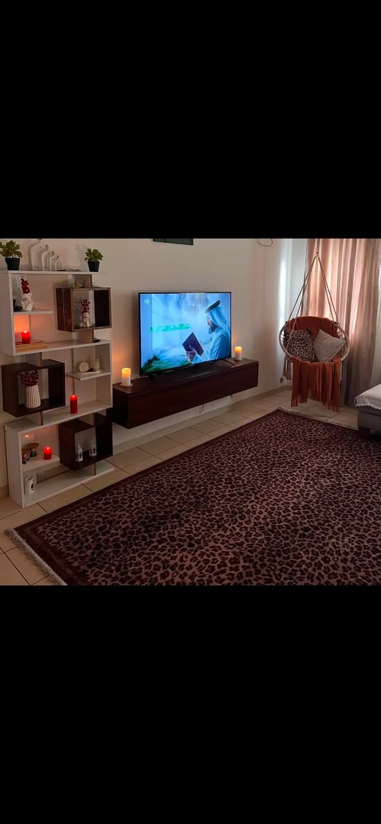 -ميز بلازمة خشب تركي تعليك 3 خانات طول 170 سم عرض عرض 35 سم
عمق 30 سم 

-مكتبة 3 طوابق خشب تركي طول 160 سم 
عرض 70 سم


**إذا كنت صاحب هذا الإعلان وتريد حذفه لأي سبب، رجاءا أرسل رسالة إلى الدعم الفني**