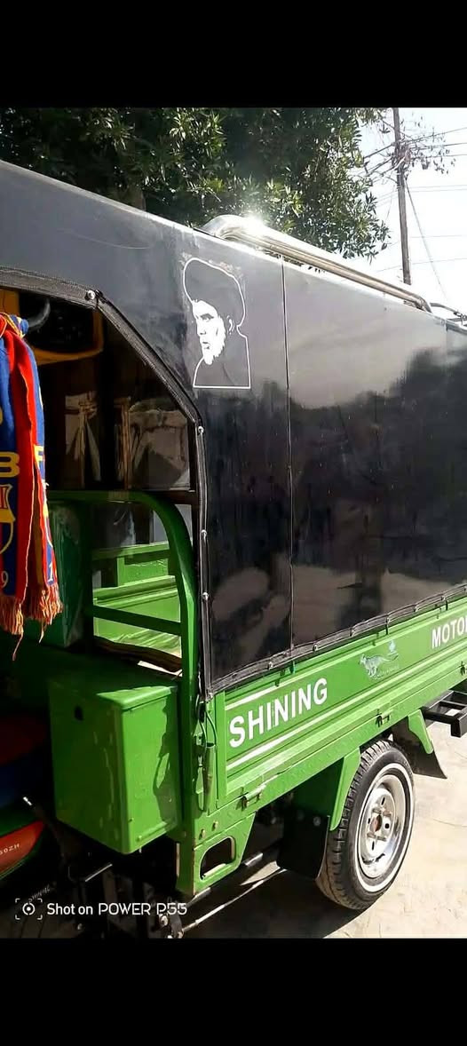 السلام عليكم للبيع مصطبات+جادر عوعان اصلي+بلاويده الاستفسار على الرقم ***********
