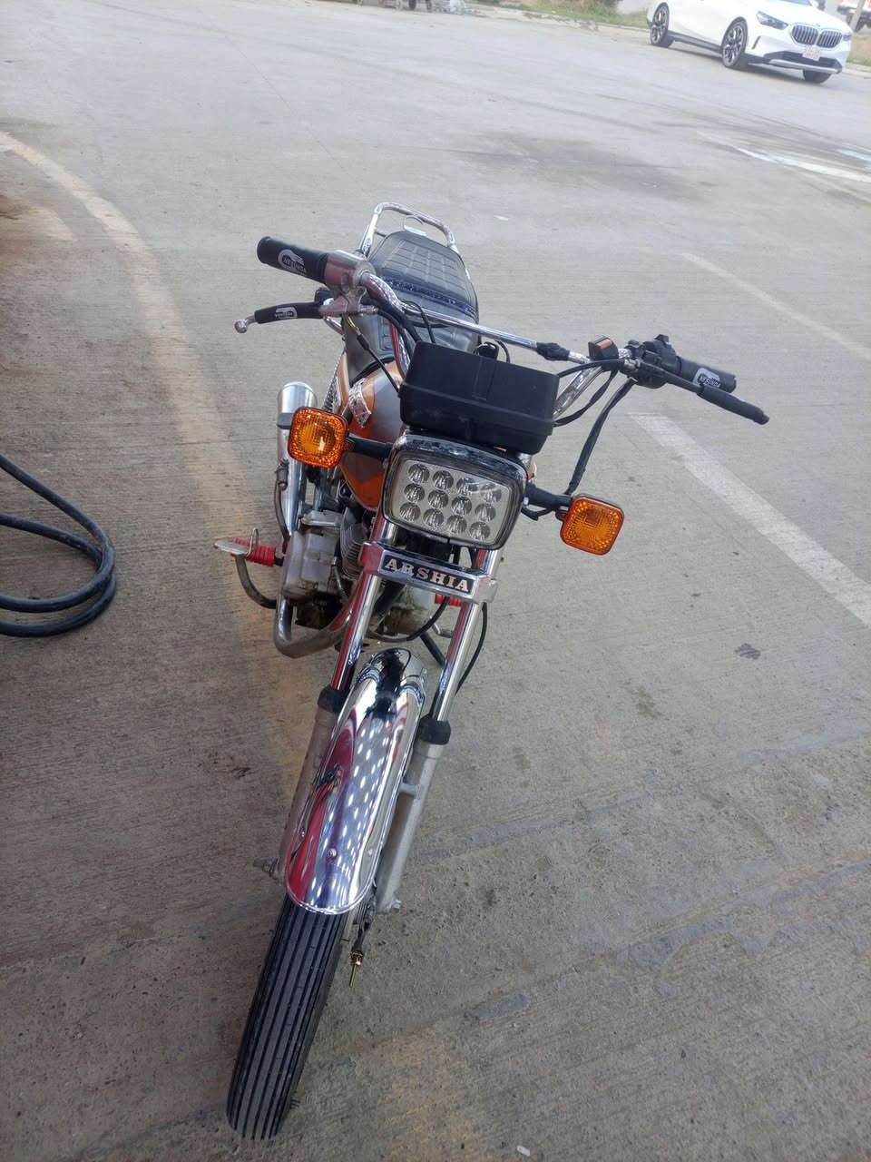 كله جديد ساڤين ساخن إيران 
كلشي شغال كهرباء هورن كامل شغال كامل مكمل منفيس موجود السعر (......300 وبي مجال جيتك ......)))


**إذا كنت صاحب هذا الإعلان وتريد حذفه لأي سبب، رجاءا أرسل رسالة إلى الدعم الفني**