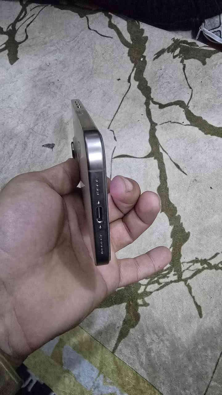 السلام عليكم ايفون 16برو ماكس نضافه فول جهاز جديد الله شاهد
مكان بغداد الشعله *********** لسعر مليون وستميه 1600
وبيه مجال
