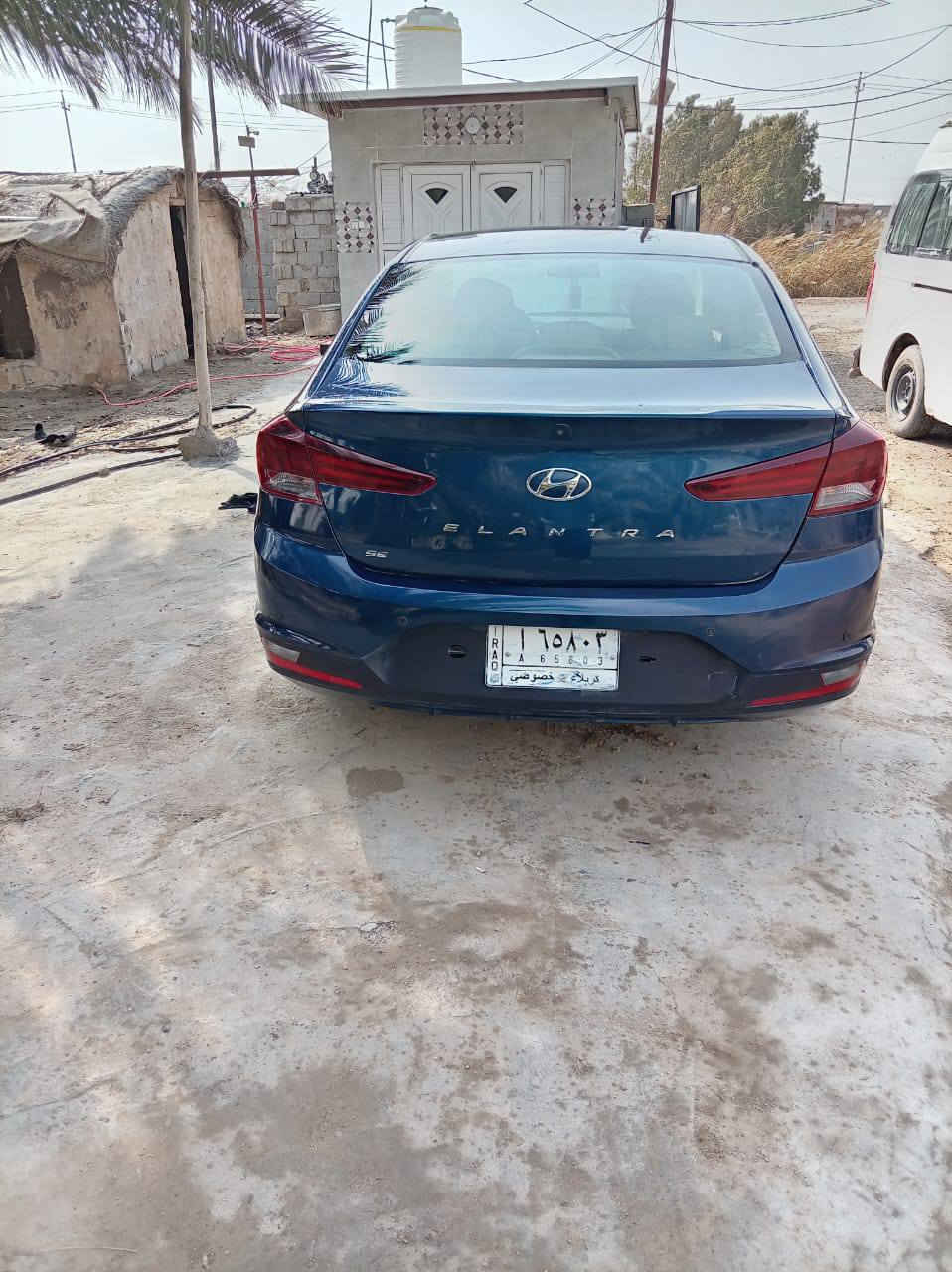 سلا عليكم عندي الانتره موديل 2020وارد امريكي بيه تبديل جاملاخ امامي وباب السكن وبيه بنيت إبدال كير أبدل اي تي مكينه 2000 السياره مال معاوقين مطلاوبه اربع اشهر اتفك السعر 128 انتلو على هذه الرقم ***********
