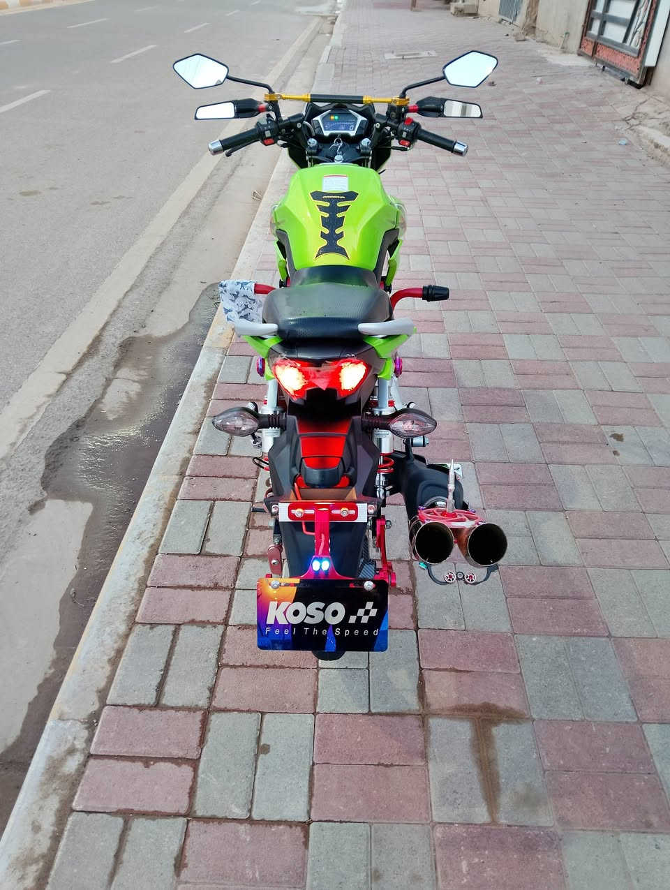 💚💚السلام عليكم الدراجة للبيع موديل 2023 مسجلة وكاملة وباقية بس علئ اللوحات الدراجة نضيفة حيل بدون اي حادث ممبدلة بيهة اي قطعة فقط التاير الخلفي مبدل السؤال والاستفسار اما علئ الخاص او الرقم ‏‪0786 303 8042‬‏
