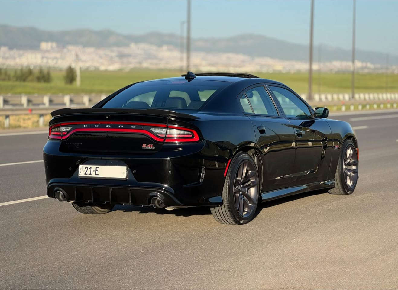 كوردی / عربی 
‎بسم الله الرحمن الرحيم
DODGE CHARGER SCATPACK392 2022
ماشەڵا سەیارەیەکی تا بڵێی بەقوەت و کەشخە 
مەکینە ٨ پستۆن ٦.٤ هێمی هێزی ٤٨٥ ئەسپ
سەنەوی تازەیە تا ٢٠٢٨ و بە ناوی خۆمەوەیە 
سەیارەکە ستۆکە و هەموو گیانی بیلادە✅
٢٩ هەزار میل ڕۆیشتوە 
تەنها فرۆشتن ئاڵوگۆڕ ناکەم 

نرخ 💵(( 265 ))💵وەرەقە و معامەلە 

مواسەفات :
بەصمە و شەغال و سڵاید 
شاشە گەورە و کامێرە و حاسە
ساوند سیستەمی ALPINE 
کوشن سپۆرت و کارەبا و شاموا و هیتەر 
سوکان هیتەر و پادڵ شەفت و ڤۆلیۆم
٦ مۆدی لێخوڕین و دوگمەی لانچ کۆنتڕۆل
سیستەمی لاین لوک  و مۆدی تراک
و زۆر مواسەفاتی تر …

دەعمێکی زۆر خەفیفی هەیە پێش و پشت کەپسە 
دوو پارچەی بۆیاخە دەرگاو چەمەلغی پێشەوەی سایەق بێ ناو گرتن بێ ئێرباگ
دوو جێ PDRی هەیە 

ڤیدیۆی کاملی سەیارەکەم لایە کڕیار داوا بکات✅

📍شوێن : سلێمانی 

***********❤️
ڤایبەر و واتسئاپی لەسەرە 

————————————

للبيع فقط 

دوج جارجر سكاتباك موديل ٢٠٢٢ 
ماشاءالله سيارة جدا قوية و راقية و جديد
محرك ٨ سلندر ٦.٤ هيمي قوة ٤٨٥ حصان 
سنوي جديد حتى ٢٠٢٨ باسمي تحويل مباشر ✅
سيارة ستوك و كل بلادي  حتى برمجة بلادي
ماشي ٢٩ الف ميل 

سعر💵 (( 265 )) 💵ورقة و بيها مجال 

مواصفات: 
بصمة و تشغيل عن بعد و فتحة 
شاشة كبير و كاميرا و حساس 
سستم سماعات ALPINE 
كشن سبورت و كهربائي و شاموا و تدفئة 
٦ نضام قيادة و نظام لانج كنترول 
ستيرن تدفئة و بادل شفت و فوليوم 
نظام لاين لوك و بعد هواي مواصفات …

بيها حادث خفيف جدا بجم كبس 
جاملخ و باب سائق صبغ و مكانين PDR
بدون اي دواخل و ارباكات سليم ✅

عندي فيديو كامل سيارة شراي آطلب و تدلل ✅

📍عنوان السيارة: سليمانية 

***********☎️
فايبر و واتساب موجود السليمانية, العراق
