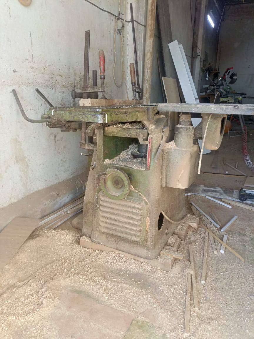 سلام عليكم فخات المانيات ومكينه انكليزيه/ ***********
