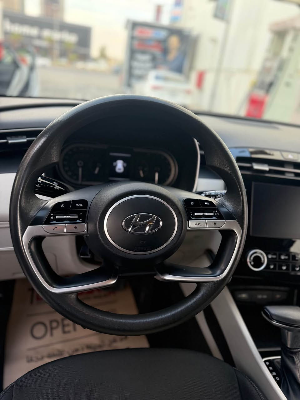 توسان موديل 2022  SEL دفع رباعي
وارد امريكي لون الداخل بيج واسود  
الضرر جاملغ امامي صبغ فقط  وجاملغ خلفي بارد بدون دواخل  ايرباك ماطاك  
السياره ماشيه 43 الف مايل 
محرك كير رادارات حجر كله بشرط. 
المواصفات / بصمه ابواب وبصمه تشغيل 
رادار 360 . حساسات امامي خلفي . شاشه وكامرا / تحكمات ستيرن كامله / مثبت سرعه تفاعلي / هندبريك بصمه واوتو هولد / تدفئه كراسي اماميه / كرسي السائق كهربائي / تبريد خلفي / مداخل شحن موبايل اماميه وخلفيه
ويل كب حجم 17 / رقم الشاصي بلمنشور
السياره مرقم اربيل باسمي 
مكان السياره اربيل 
 
السعر ١٨٥ وبي مجال بعد ماتشوف السياره واتس واتصال.   *********** أربيل, العراق
