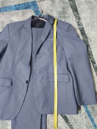 ٣ جواكت • مقاسات مختلفة • موجودة بالصور