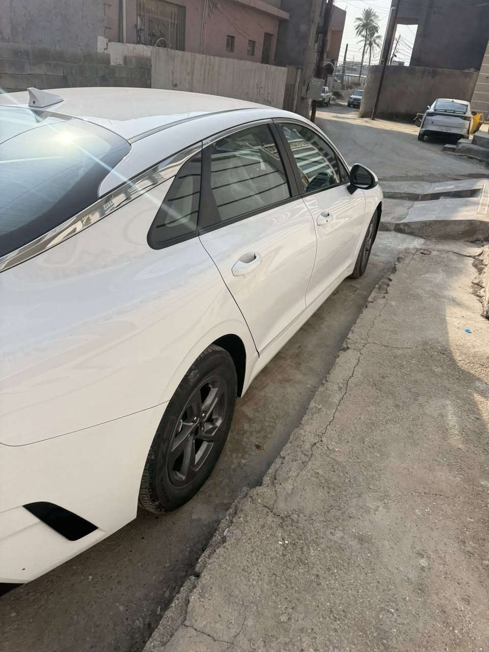 السلام عليكم كي فايف للبيع موديل 23/بغدادبسمي ماشيه ٥٣/الف مكينه 1600/تيربوحادثه مياه امطاراتعهدالسياره برغي مامفتوح بيها السياره خيرمن الله كل نقص مابيها ***********/السعر١٦٠/اوبيها مجال للشراي مكان السياره محافظه ديالى
