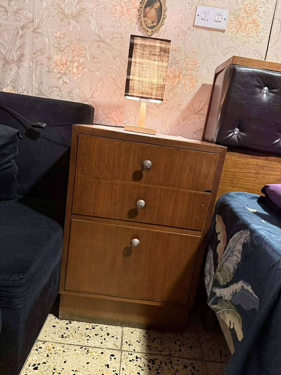 سلام عليكم عندي غرفه للبيع ٧ قطع سعر ب ٤٥٠ وبيها مجال مكان بغداد بنوك شراي يتفضل خاص


**إذا كنت صاحب هذا الإعلان وتريد حذفه لأي سبب، رجاءا أرسل رسالة إلى الدعم الفني**