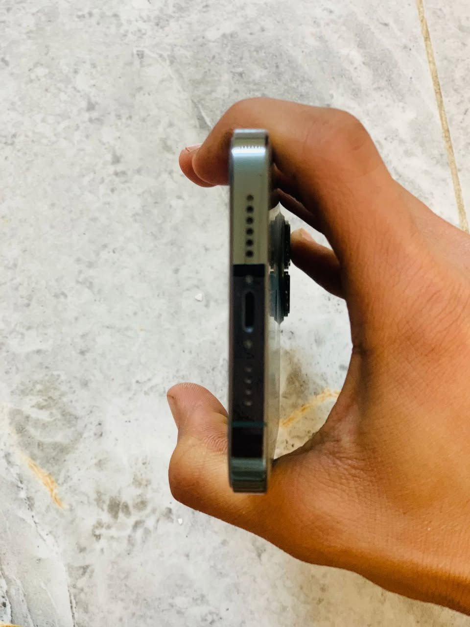 سلام عليكم 13برو ماكس امريكي بطارية 89 الجهاز لا مفتوح ولا داخل صيانة بدون اي ظربة الموبايل جديد واستخدام ايد وحدة ويا شاحنة الجهاز جديد ما بي اي نقص كامرات بصمة وجه سيم كلة شغال الجهاز ما بي اي نقص وما مفتوح مكفول الجهاز السعر 690 وبي مجال للطيبين واذا اكوو مراوس حسب القناعة ***********واتساب مفتوح 24ساعة
