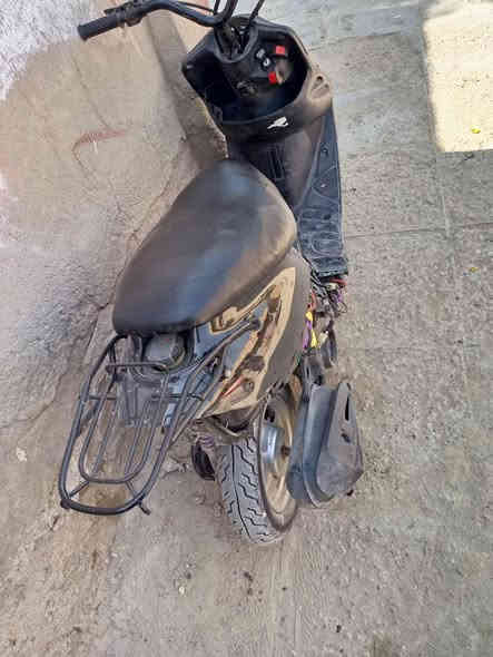 سلام عليكم دراجه بيجي نكره سلف شرط مامفتوحه سعرها 180 وبيها مجال قليل رقم ***********
