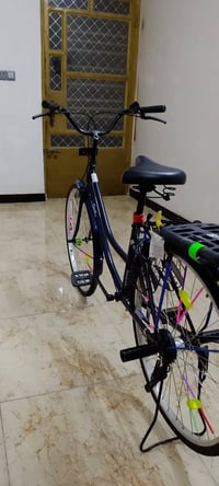 بايسكل حجم 26 بايسكل نظيف نظافه 100% موديل 24 سعر ١٠٠وبي مجال مكان بغد...