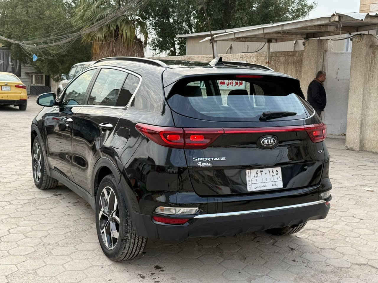 سبورتج 2022
حادث جاملغ وبنيد 
فول مواصفات 1/1
بصمه 
كشنات جلد +كهرباء
بنرامه  
شاشه تحكمات ستيرن جهتين 
صندوق كهرباء 
توقف ذاتي 
مكينه 2400
مكينه كير مكفولات 
رقم بغداد مشروع وطني تحويل ثاني يوم 
عنوان بغداد شارع فلسطين 
معروضه 165
***********
