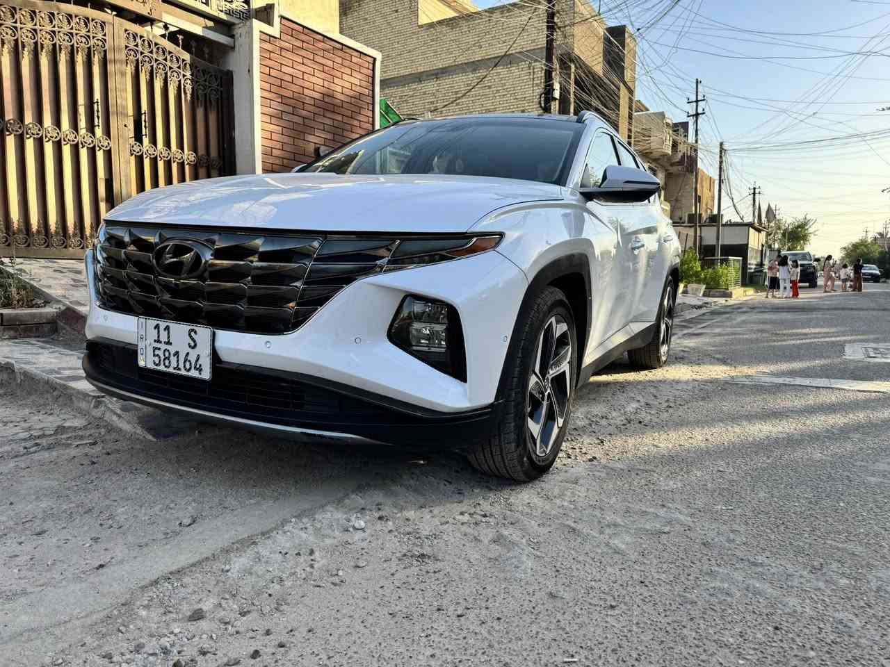 للبيع هونداي توسان 2022 vip الاعلى مواصفات
امريكي حادثها طخات بسيطة من كُل جهة ومصبوغة حزام
بدون دواخل بدون شواصي مكفولة من الكلبة والجفية
ماشية 75 الف كيلومتر وليس ميل

محرك 2500 
كير 8 نمر AT المرغوب مو CVT

بصمة
بصمة ابواب لمس
بانوراما طكتين
رادارات امامية وخلفية
تحديد مسار 
توقف تلقائي
قيادة ذاتية ذكية
نقطة عمياء
اشاير بالمري
حساسات اصطدام امامية وخلفية
تمشي من الريمونت بدون سائق
تشغيل عن بعد
4 كامرات 360 درجة
داخل ابيض
كشنات جلد
كشنات امامية تدفئة وتبريد 3 درجات
كشنات خلفية تدفئة
كشنات كهربائية سائق وراكب 10 وضعيات
كشنات خزن ميموري
شاشة كبيرة فول تحكم بالسيارة 
كار بلي واندورايد اوتو
انارة داخلية بلادية متغيرة تتغير من الشاشة
صندوق كهربائي
ترحيب عند الاقتراب
تبريد قطعتين امامي خلفي
مناخ منفصل وتبريد ذكي اوتو 3 وضعيات
شاشة كيجات امامية متغيرة الثيمات
وبعد مواصفات متحضرني هي فول للأخير..

صور الحادث اكتب رقم الشاصي بالكوكل يطلعن مباشرةً
KM8JE3AE3NU079192

السعر 162 ورقة 
المكان بغداد الزعفرانية المعلمين
للأستفسار
***********
اذا الرقم ما ظاهر ارسل اي رسالة اني ادزه الك
الشراي يتصل واتساب او رصيد ويتدلل
